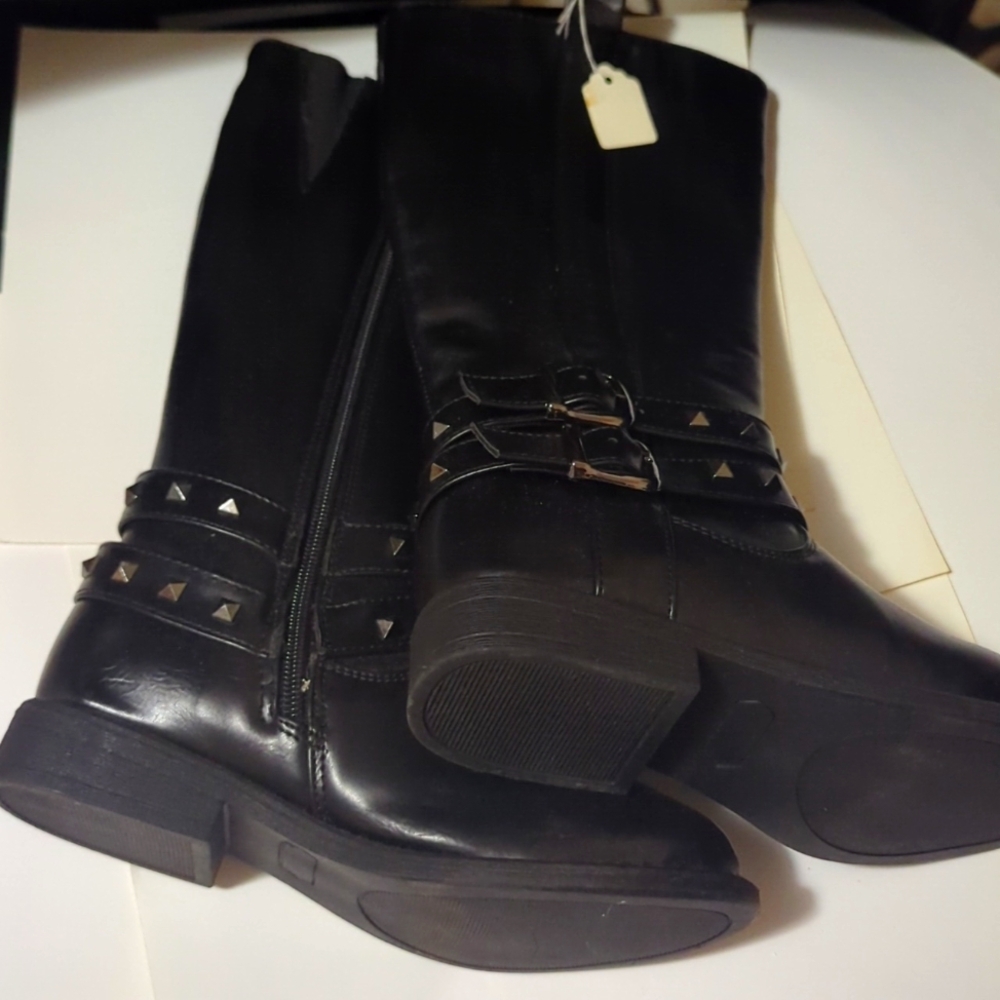 Leather black dress boots for your princess.